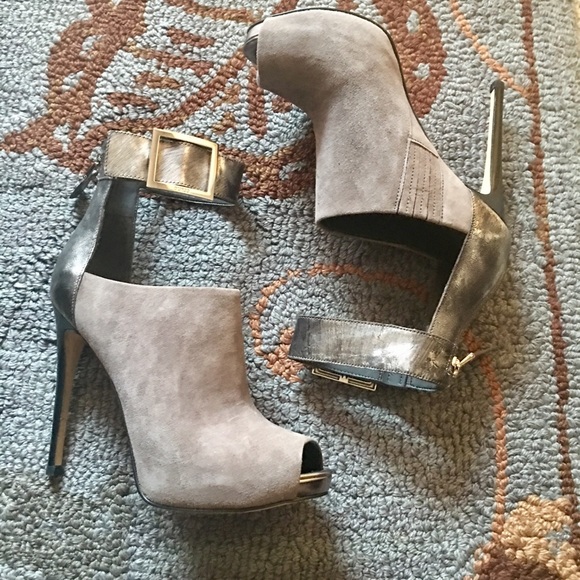 Guess Women’s shoes - Picture 8 of 8